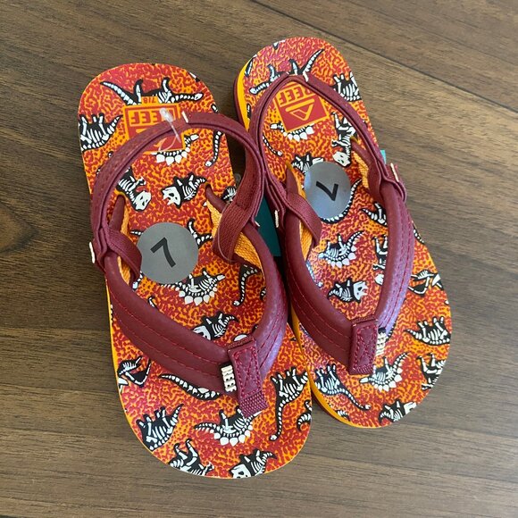 NWT Reef Little Ahi Sandals with Dinosaurs - size 7/8 - Picture 1 of 6